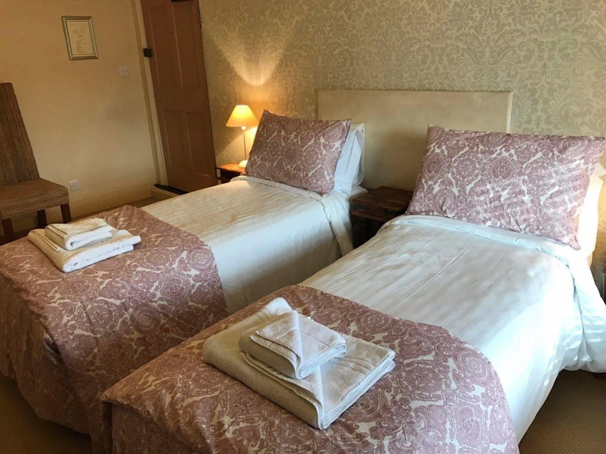 The Halford Hotel Halford  ภายนอก รูปภาพ