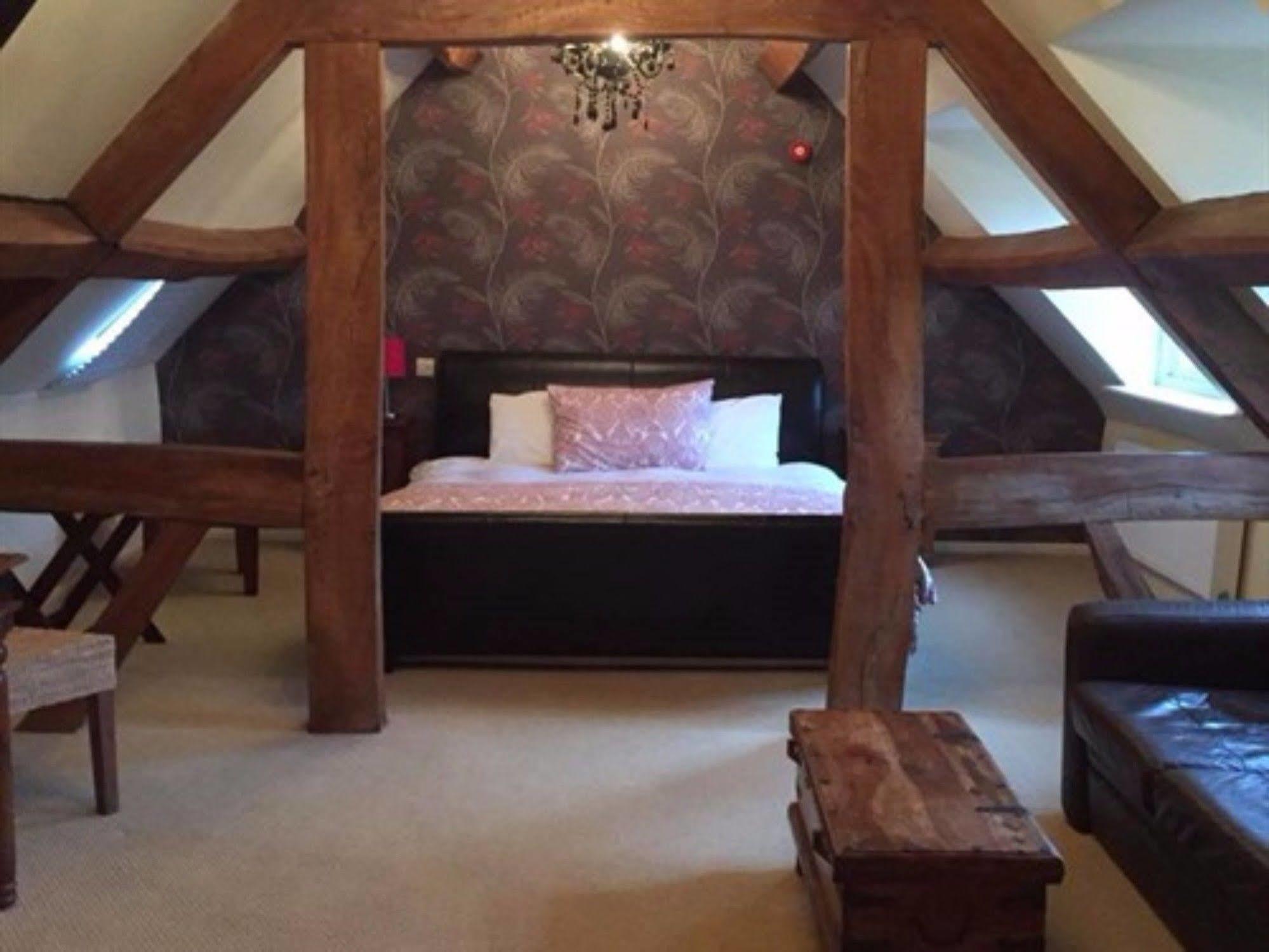The Halford Hotel Halford  ภายนอก รูปภาพ